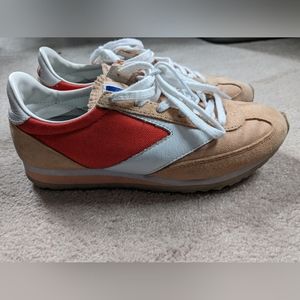 Retro Brooks Sneakers